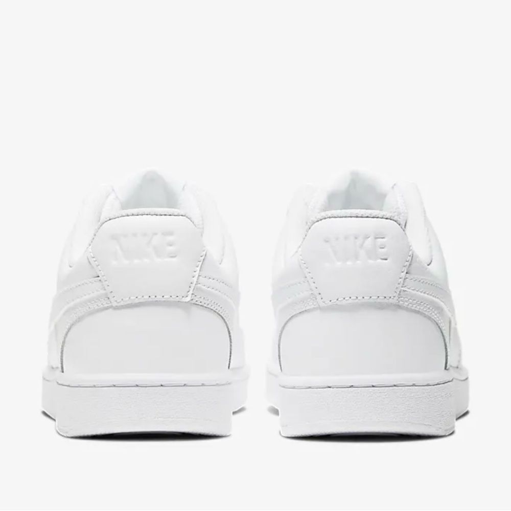Nike Tennis Shoe Size 10 - Picture 5 of 6